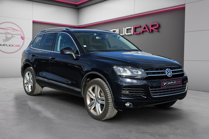 VOLKSWAGEN TOUAREG